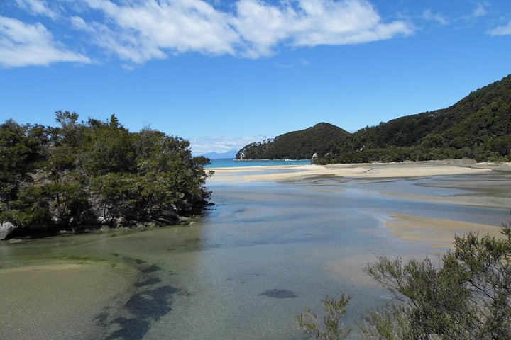 Amazing New Zealand Itineraries & chauffeur-driven tours - Image 5