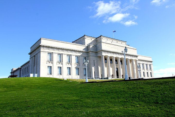 Auckland Sights Exclusive 8 Hour Luxury Day Tour - Image 1