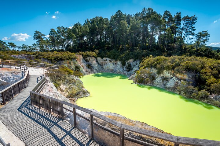 Devil's Bath Experience - Private Tour to Wai-O-Tapu & Lake Taupo - Image 1