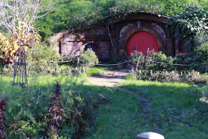 Hobbiton and Spellbound Tour (Glowworm Cave at Waitomo)  - Image 1