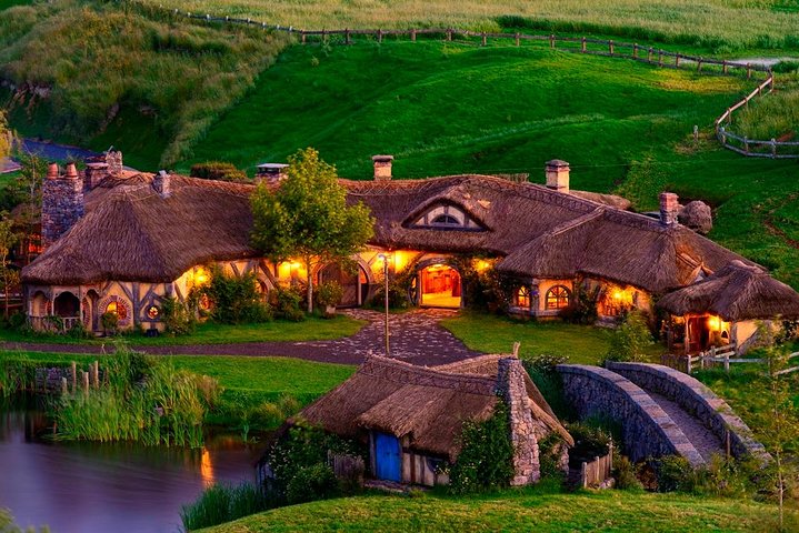 Hobbiton Movie Set Tour from Auckland - Image 2