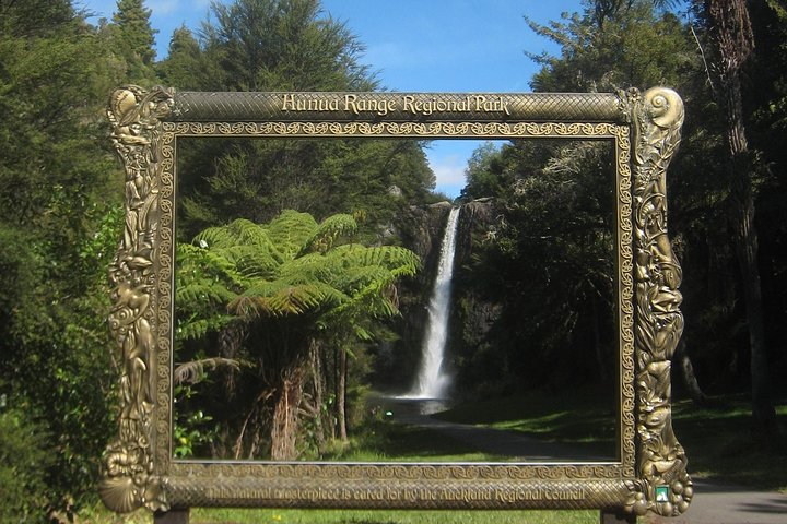 Hobbiton Movie Set Tour from Auckland - Image 5