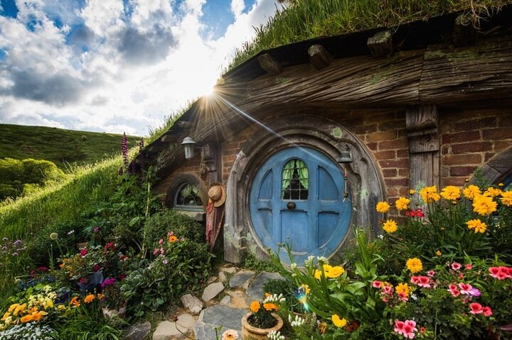 Hobbiton Village with Bridal Veil Falls Private Tour - Image 2