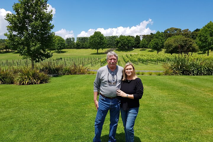 Kumeu Vineyard Shuttle Tour - Image 4
