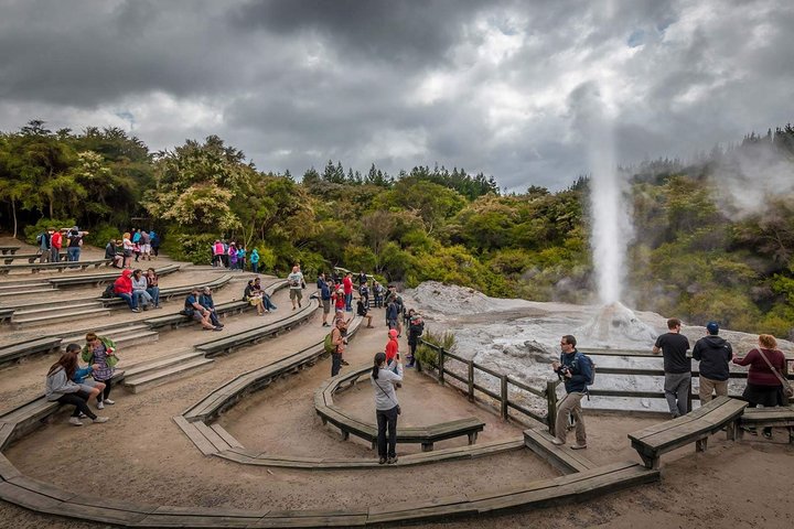 Magical Wanderer Experience Private Tour to Te Puia & Wai-O-Tapu - Image 1