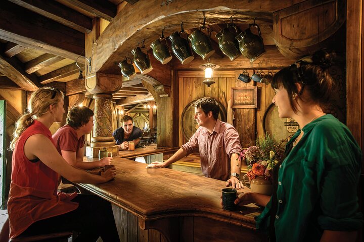 Private 3 Days Tour From Auckland: Hobbiton, Hamilton, Rotorua & Waitomo Caves - Image 2