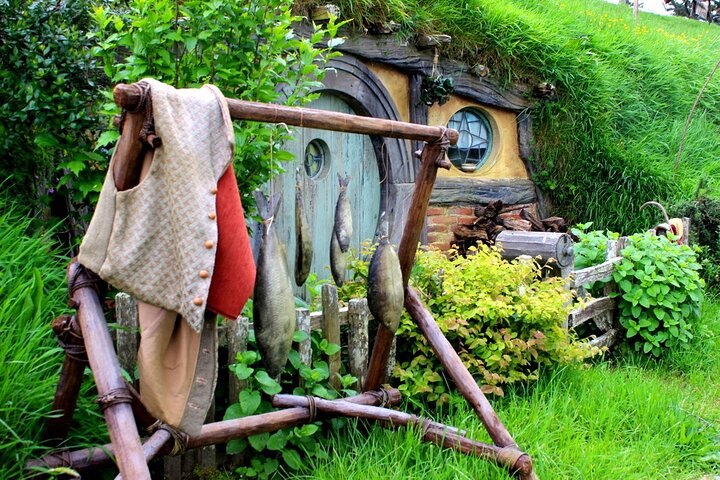 Private 3 Days Tour From Auckland: Hobbiton, Hamilton, Rotorua & Waitomo Caves - Image 5