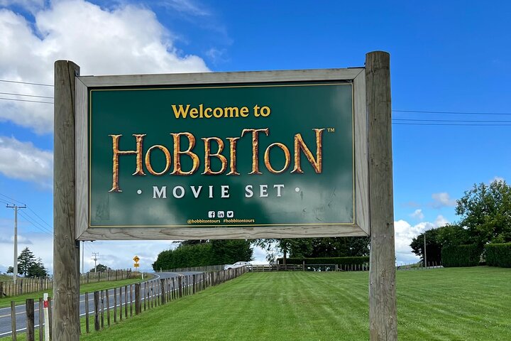 Private Day Trip Transport To Hobbiton  - Image 2