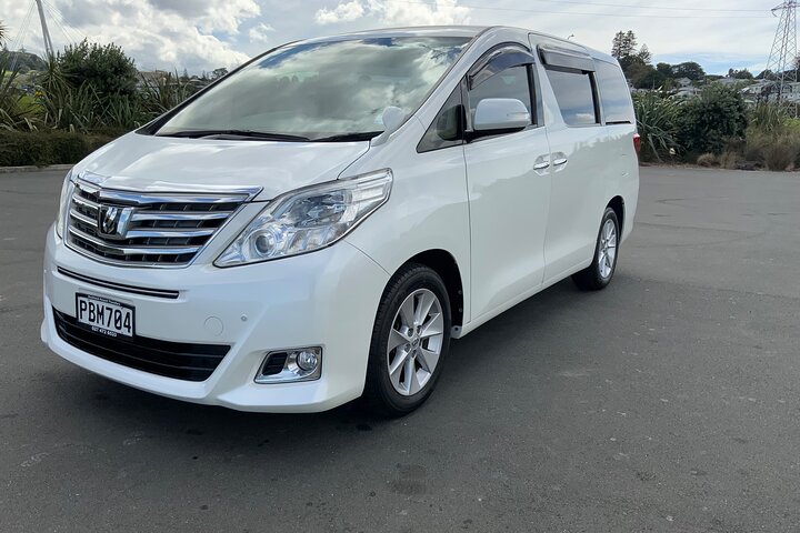 Private Day Trip Transport To Waitangi Treaty Ground Paihia - Image 4