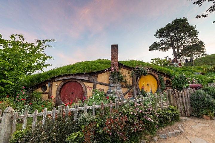 Private Tour [2 Days]: Waitomo Caves & Hobbiton Movie Set Tour - Image 5