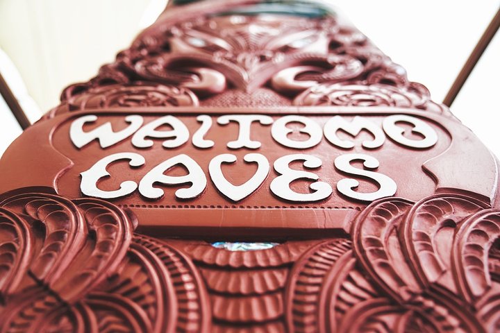 Private Tour [3 Days]: Hobbiton, Waitomo Twin Caves & Te Puia  - Image 2