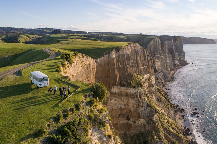 Private Tour [3 Days]: Huka Falls, Lake Taupō, Napier, Art Deco, Cape Kidnappers - Image 1