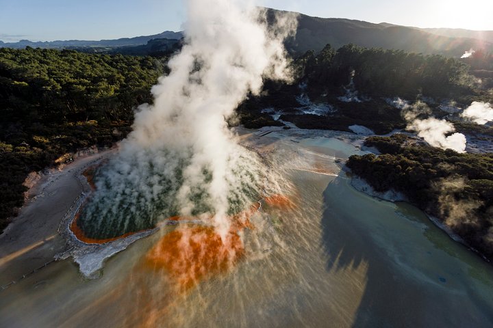 Private Tour [4 Days]: Waitomo Caves, Hobbiton, Rotorua, Hells Gate & Wai-O-Tapu - Image 1