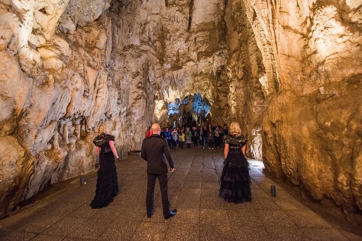Private Tour: Hobbiton & Waitomo Glowworm Cave Experience - Image 5