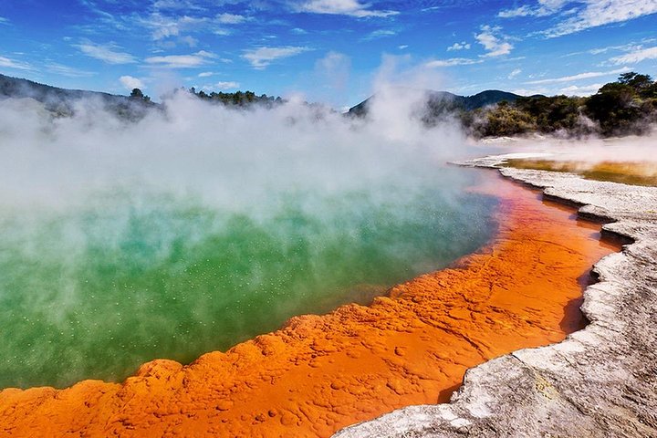 Rotorua Highlights Small Group Tour including Wai-O-Tapu from Auckland - Image 1