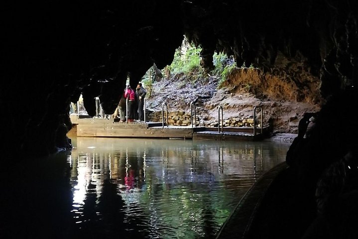 Waitomo glowworm caves. Small group of 4-5 people. - Image 3