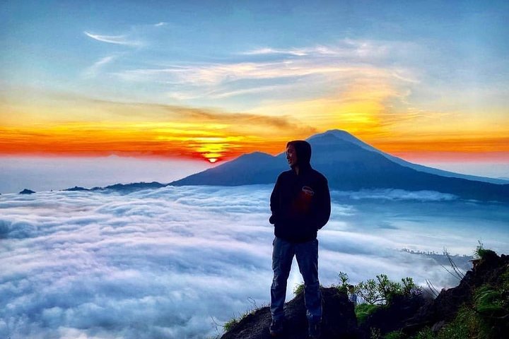 Amazing Private Tour: Mount Batur Volcano Sunrise Trek with Natural Hot Spring  - Image 1