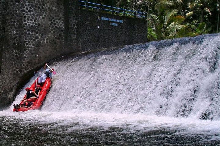Amazing Telaga Waja White River Rafting Adventure - Image 3