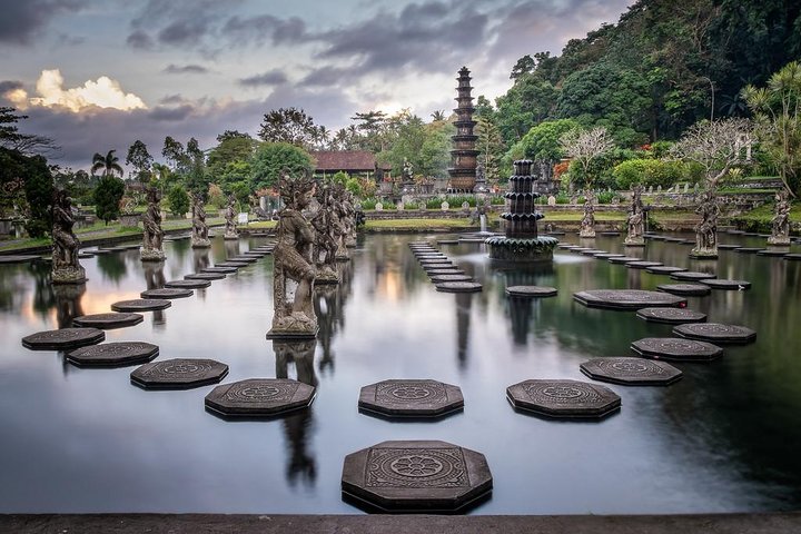 Bali Instagram Tour : Heaven Gate Tour - Tirta Gangga - Tukad Cepung Waterfalls  - Image 3