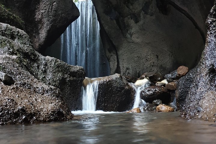 Bali Instagram Tour : Heaven Gate Tour - Tirta Gangga - Tukad Cepung Waterfalls  - Image 2