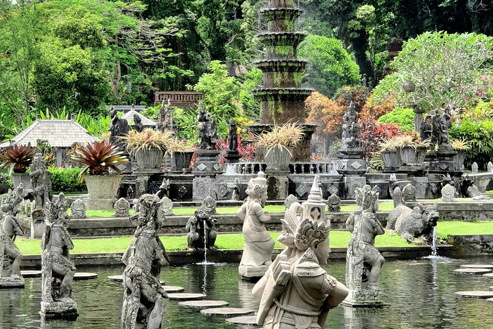Bali Instagram Tour : Heaven Gate Tour - Tirta Gangga - Tukad Cepung Waterfalls  - Image 5