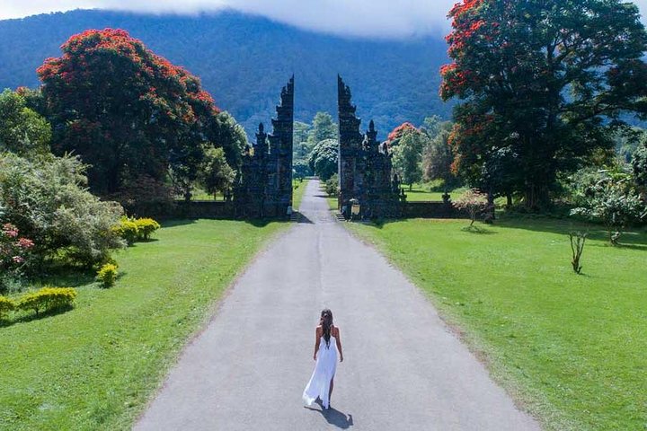 Bali Instagramable Tour : Handara Gate-Wanagiri Hidden Hills-Banyumala Waterfall - Image 1