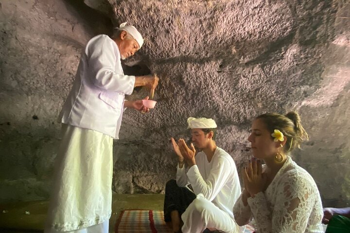 bali sacred natural healing with Priest. - Image 4