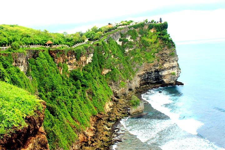Bali Sunset: Uluwatu Temple, Kecak Dance and Jimbaran - Image 2