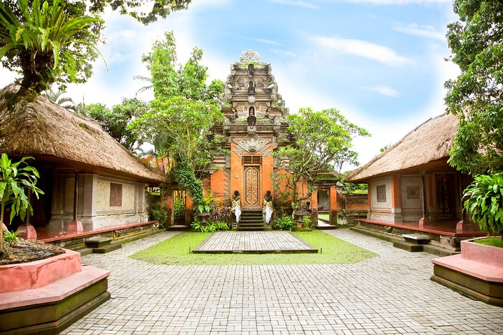 Bali Tour Driver - Image 4