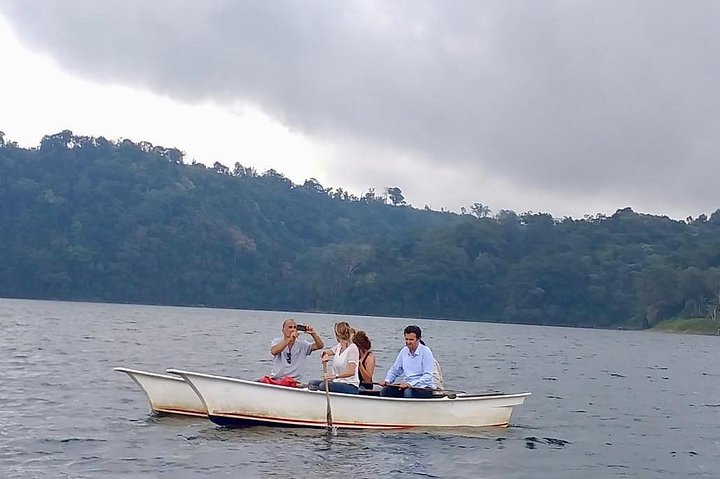 Bali Trekking Tour into the Jungle of Tamblingan forest and canoeing - Image 4