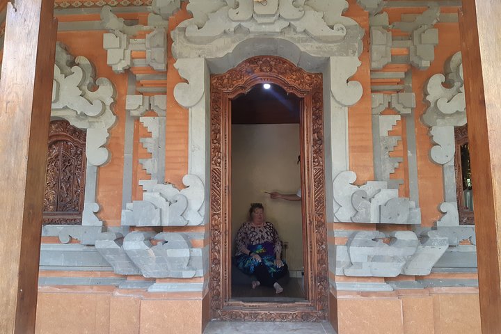 Balinese Healing, Purifying Bath and Waterfall - Image 4