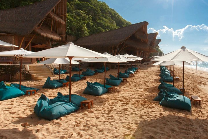 Beachcomber at Bali's Bukit Peninsula - Image 1