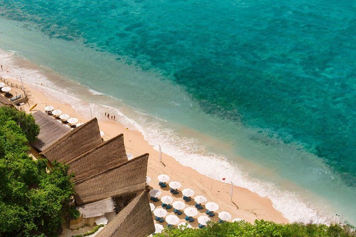 Beachcomber at Bali's Bukit Peninsula - Image 2