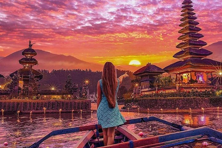 Best Of Temple In the Lake – Ulun Danu Baratan - Image 1