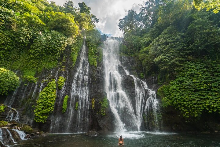 Best West of Bali: Banyumala Waterfall, Handara Gate and Temple - Image 3