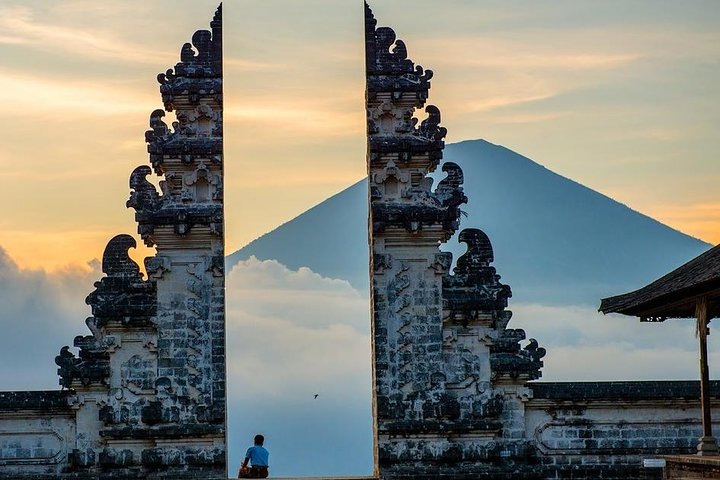 Bloo Lagoon Snorkeling & Lempuyang Temple Tour - Image 4