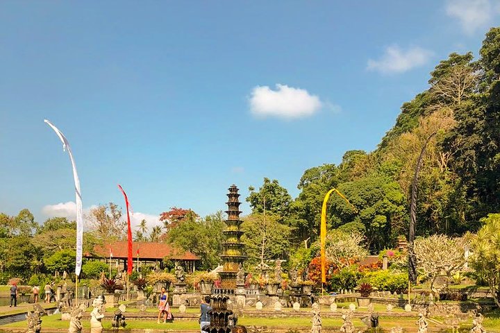 East Bali Tour, Lempuyang - Tirta Gangga - Ujung Soekasada - Black sand Beach - Image 5