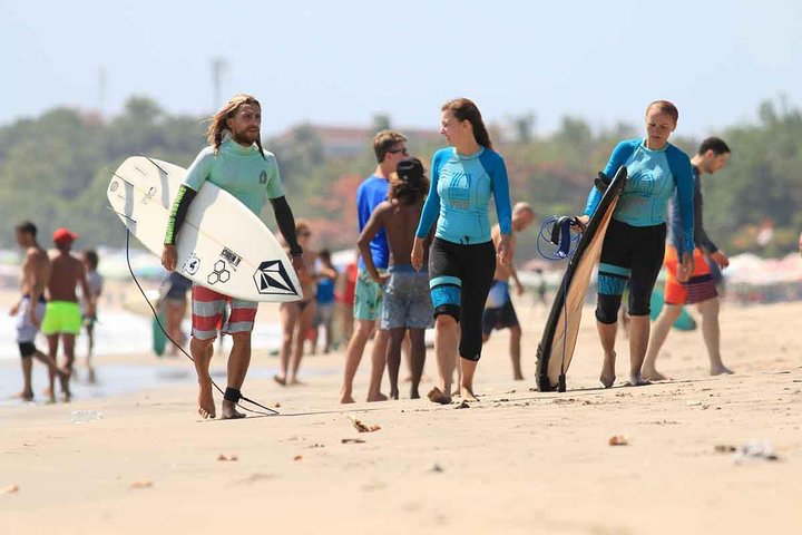 Fun Surf With Experienced Coaches On Kuta Beach with Us ! - Image 4