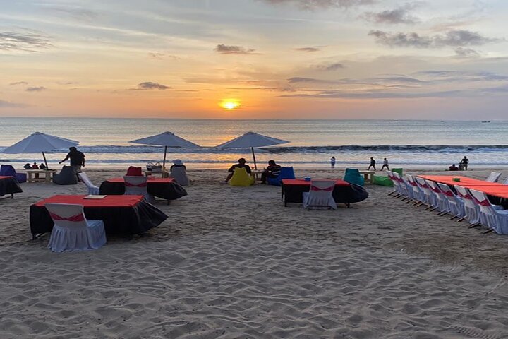 Half Day Private Tour GWK, Uluwatu Temple, Kecak Dance & Dinner - Image 5