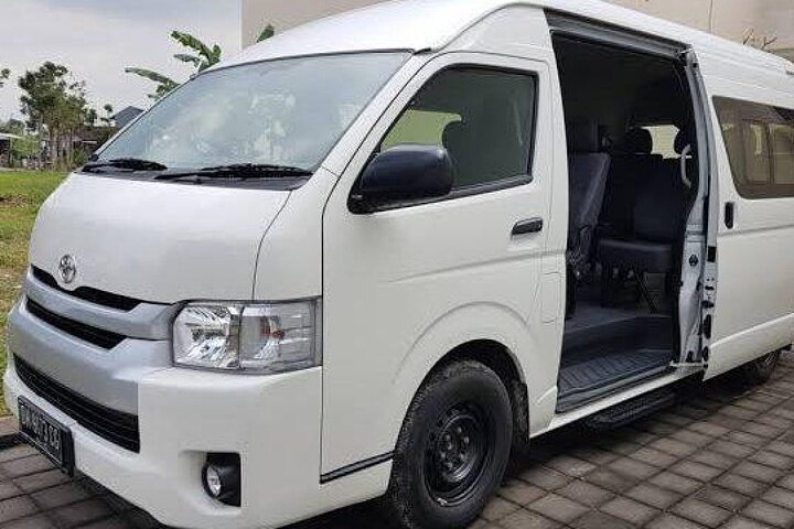 Hire 2 Days Bus 15 Seat in Bali - Image 1