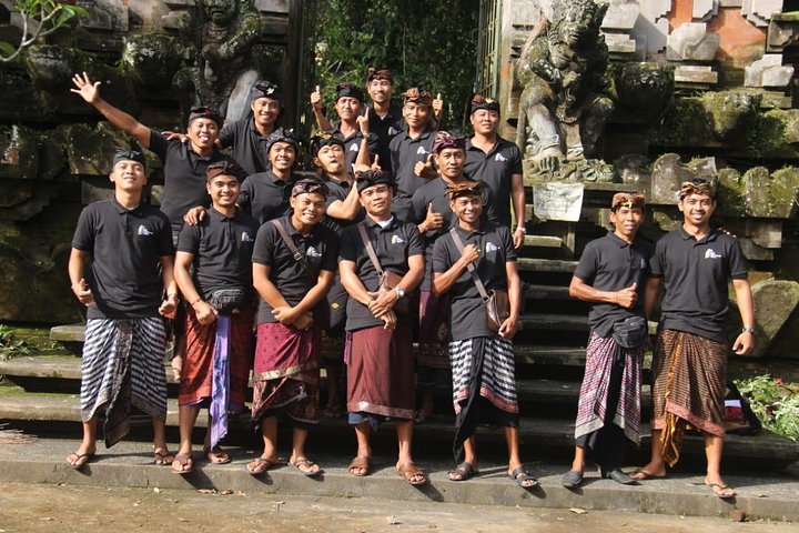 Hire Bali Guide - Image 1