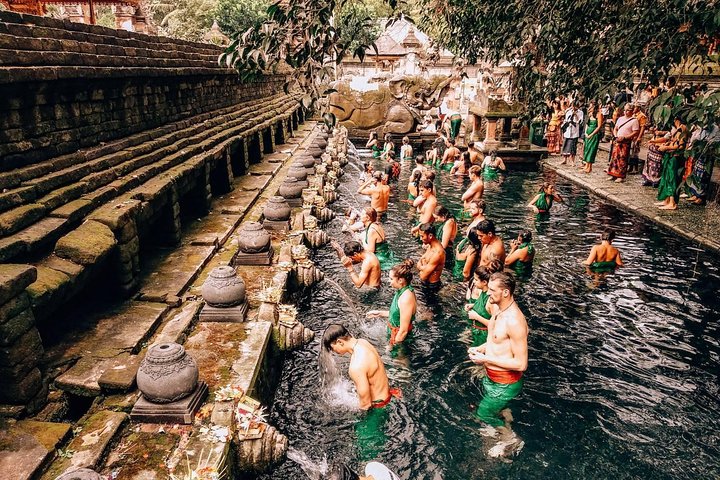 HOLY TOUR - Gunung Kawi & Tirtha Empul Tour - Image 1