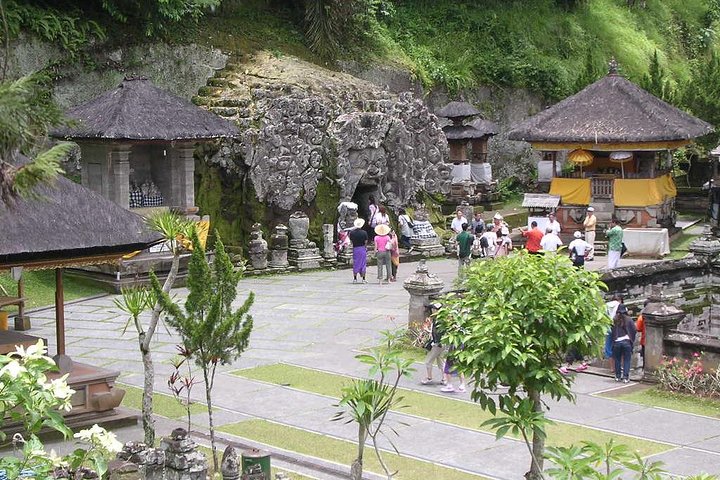 HOLY TOUR - Gunung Kawi & Tirtha Empul Tour - Image 5