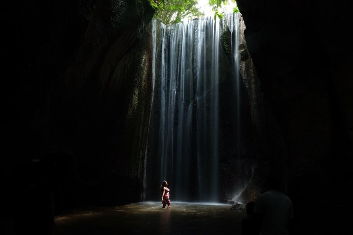 Lempuyang Heaven Gate ,water Palace and Tukad Cepung waterfall Tour  - Image 4
