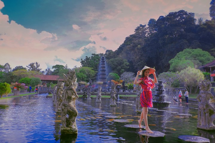 Lempuyang Heaven Gate ,water Palace and Tukad Cepung waterfall Tour  - Image 5
