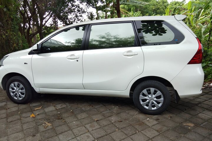 Lombok Car Hire with Private Chauffeur - Image 1
