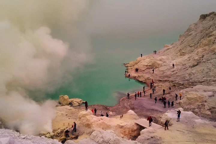 Mount Ijen from Bali 2D1N with homestay and Transport - Image 3