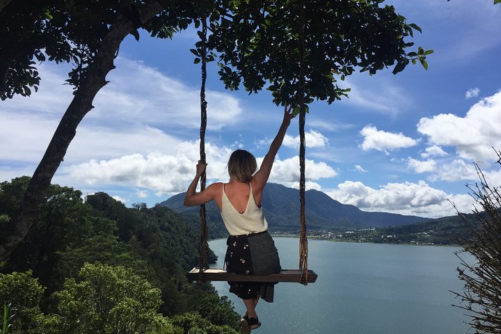 North Bali Sunrise Tour With Dolphins, Instagram Wanagiri & Waterfalls - Image 3