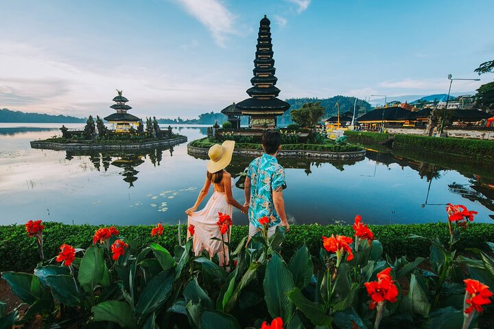 Private Instagram Tour: The Most Scenic Spots - Image 1