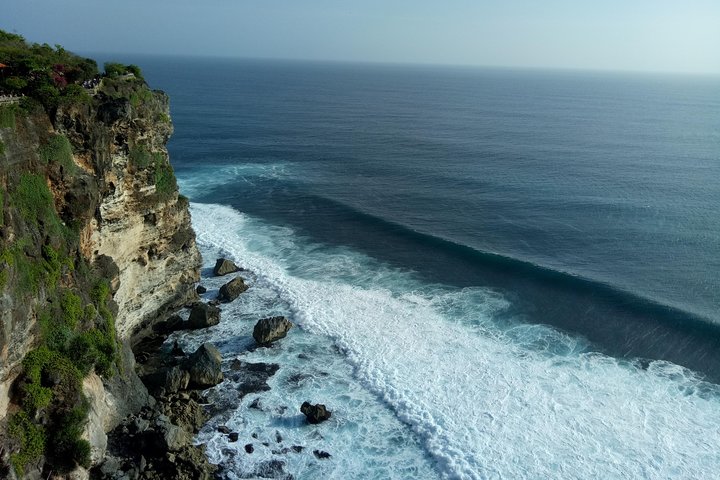Private Tour Bali Beaches and Uluwatu Temple with Dinner - Image 5